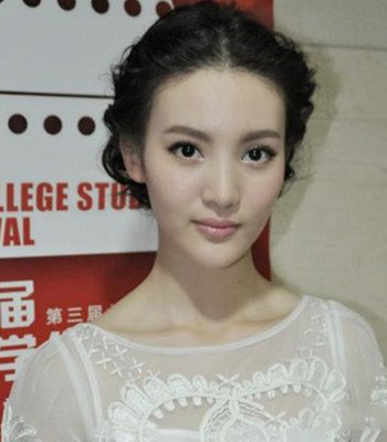 金晨微博曾隔空传情 她与韩东君恋情坐实