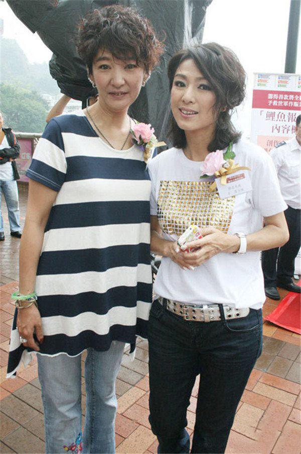 严慧明近况 昔日妖艳美女暴瘦变成中年大妈犹如白骨精