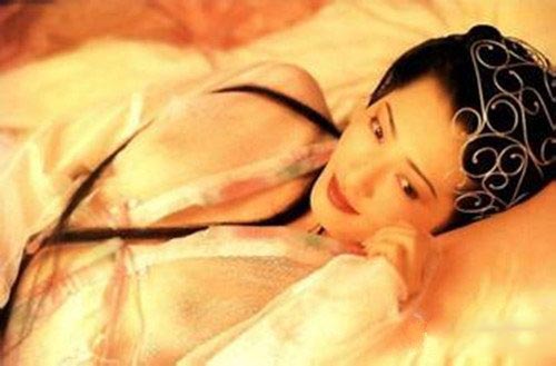 最新杨思敏潘金莲剧照 如此性感的她你hold得住吗？