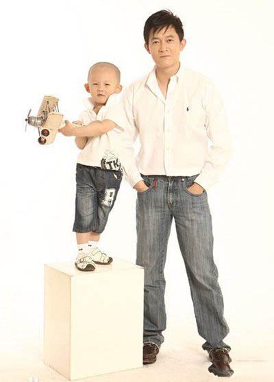 杨志刚老婆张静被赞忠贞 丈夫患病仍旧不离不弃