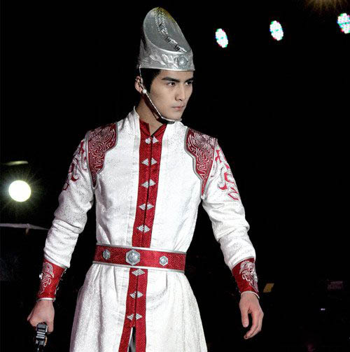 蜀山战纪张思帆剧照曝光 被称为最高颜值的“阳光小鲜肉”