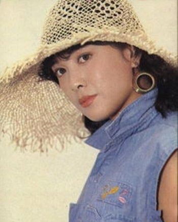 傅艺伟老公照片大曝光 两任丈夫均已离婚目前为单身 傅艺伟老公照片大曝光 两任丈夫均已离婚目前为单身