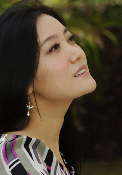 不老歌王谭晶简历曝光 演唱风格多变 不老歌王谭晶简历曝光 演唱风格多变