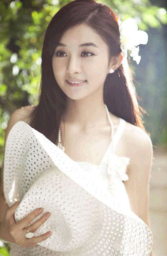 赵丽颖裸照大曝光 早年当三陪艳照被扒 赵丽颖裸照大曝光 早年当三陪艳照被扒