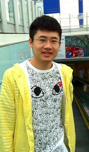 46岁歌手江涛儿子近照曝光 就读于英国名牌大学