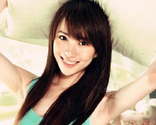 刘萌萌露点照曝光 爱情公寓4诺澜扮演者获人气