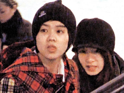 Hebe田馥甄素颜约同性密友钟若涵看电影 Hebe田馥甄素颜约同性密友钟若涵看电影