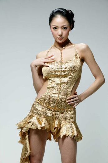 韩国女歌手U-Nee自杀 生前曾遭网民谩骂 韩国女歌手U-Nee自杀 生前曾遭网民谩骂