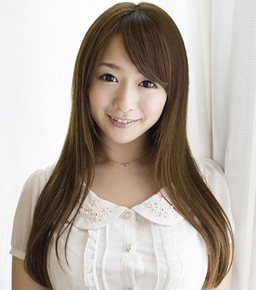 日本AV女优白石茉莉奈选为“史上最正人妻” 谈下海拍AV原因