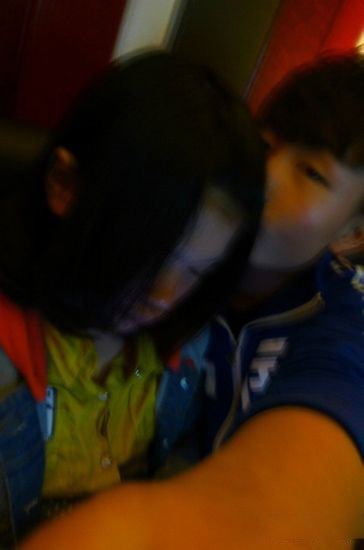 揭＂变形计＂李耐阅现状 曝李耐阅王骁接吻照片及整容前后