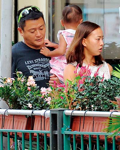 44岁魏骏杰没工作惹嫩妻张利华发火 独撑全家压力大