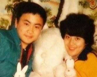洪剑涛与老婆冉志娟八十年代旧照 洪剑涛个人资料 洪剑涛与老婆冉志娟八十年代旧照 洪剑涛个人资料
