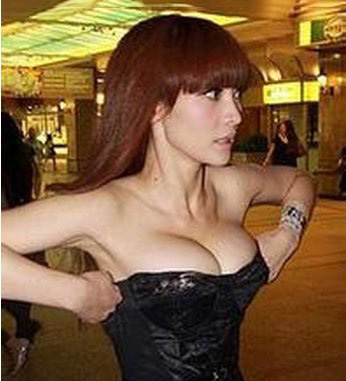 柳岩走过光图片大全 柳岩收胸热舞走光露底 柳岩走过光图片大全 柳岩收胸热舞走光露底