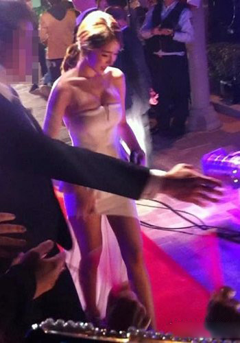 刘仁娜大尺度写真曝光 性感身材再次令人赞叹