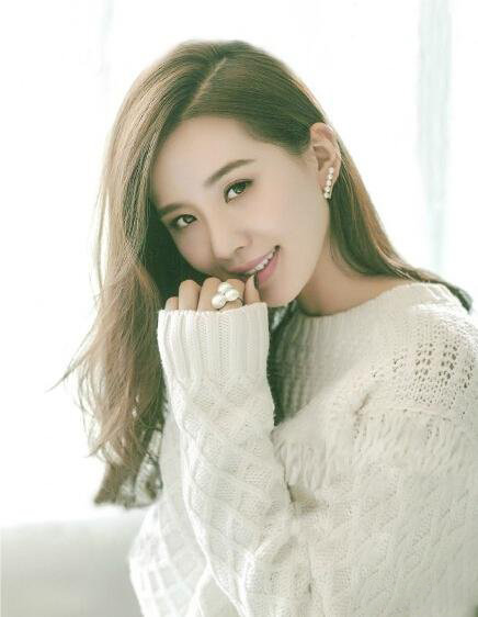 刘诗诗一字马图片曝光 吴奇隆：一切都由刘诗诗说了算