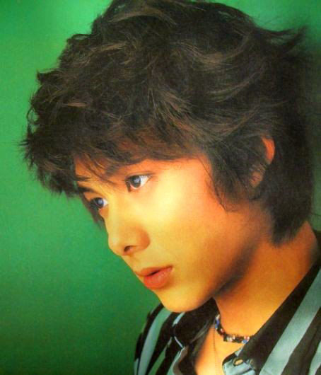 日本明星柏原崇长发照片 风靡一时的美男子 日本明星柏原崇长发照片 风靡一时的美男子