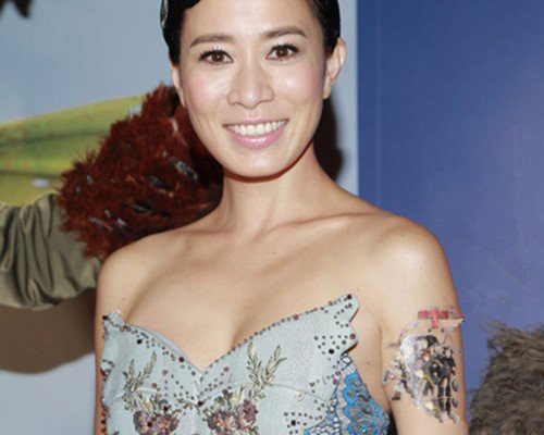 佘诗曼性感照欣赏 曝剧中三女扯发互殴