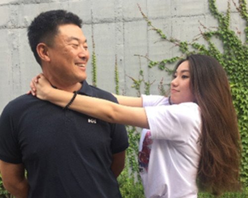 新晋歌手赵大格爸爸赵立新 揭秘赵家的雄厚背景