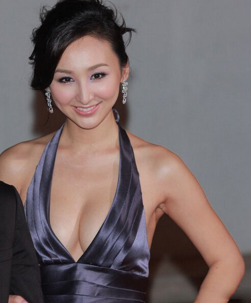 高海宁大尺度全透明装出席活动 大秀性感傲人事业线