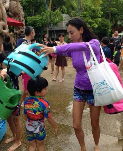 张柏芝儿子是谁的 大儿子被指像陈冠希