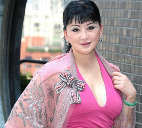 香港演员宫雪花照片 来了解一下这位当代十分传奇的美人 香港演员宫雪花照片 来了解一下这位当代十分传奇的美人