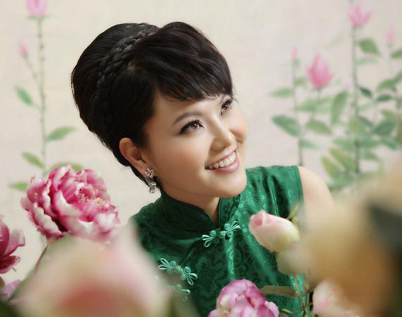 乌兰图雅素颜照片曝光 乌兰图雅与乌兰托娅打官司 乌兰图雅素颜照片曝光 乌兰图雅与乌兰托娅打官司