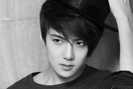 吴世勋亲生哥哥照片曝光 带你揭秘其家世背景