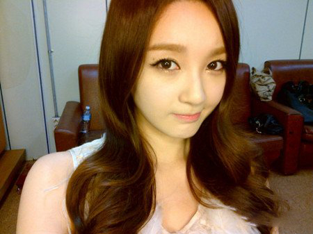 姜敏京生活照清纯可爱 姜敏京承认整容 姜敏京生活照清纯可爱 姜敏京承认整容