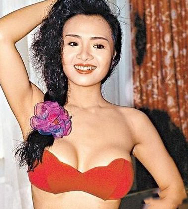 盘点叶子楣现在的照片 性感迷人令人无法转移视线