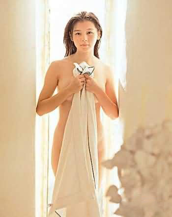 徐若瑄写真集维纳斯曝光 揭秘丰满女神出道成长经历