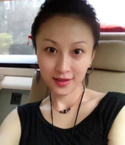 宋小宝漂亮老婆霍小红 “东北乡村男神”的桃花运旺盛