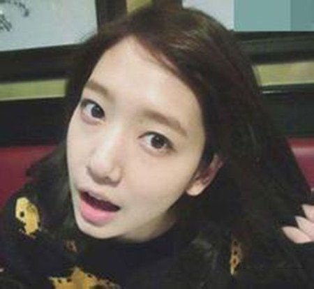 盘点朴信惠素颜生活照 与李钟硕密恋被曝光