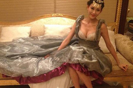 李彩桦性感照片曝光 其角色都有着强大的女性气场