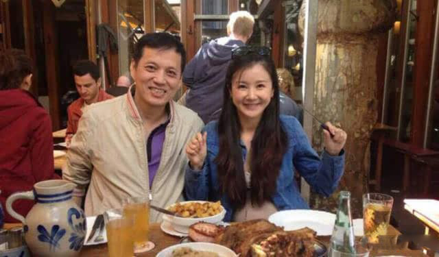 曝整容女星孙菲菲婚后神秘老公罕见生活照