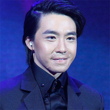 俞灏明疤痕明显 烧伤前后对比素颜疤痕吓人 俞灏明疤痕明显 烧伤前后对比素颜疤痕吓人