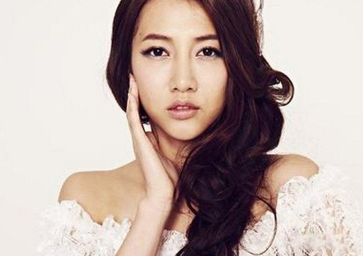 弦子素颜照曝光 这才是如假包换的真白富美女神