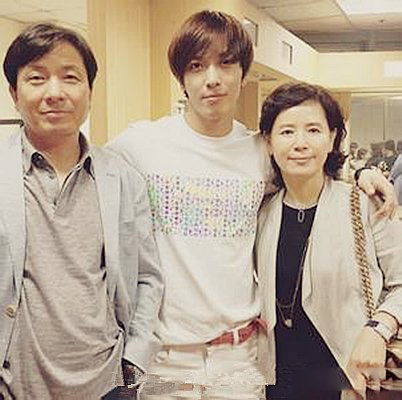 揭秘郑容和家世背景 我们结婚了透露出富贵家境 揭秘郑容和家世背景 我们结婚了透露出富贵家境