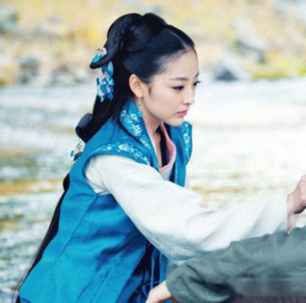 王洁曦去世原因曝光 撞脸被指曾整容