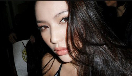 模特夜火潘霜霜 准备开拍新电影