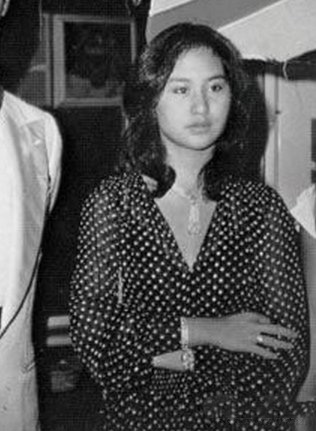 曝何超琼年轻时照片 传其曾阻碍许晋亨李嘉欣结婚