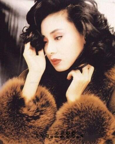 邝美云年轻图片美丽有气质 让我们一起来回顾她的星路历程