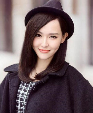 顶级美女唐嫣穿肉丝袜被绑 当众拽丝袜十分尴尬