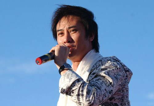 揭秘歌手江涛个人资料 其演艺经历大盘点