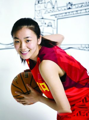 赵爽泳装图片性感迷人 网友大呼性感女神