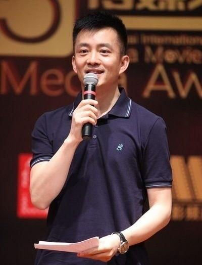 亚宁近况家庭妻子 分析亚宁是否是同性恋