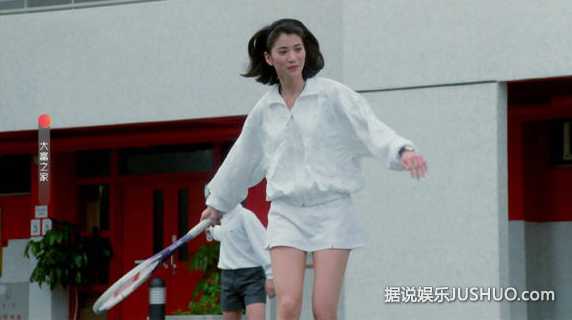 袁咏仪年轻时能秒杀Baby范爷十条街 绝对是纯天然美女