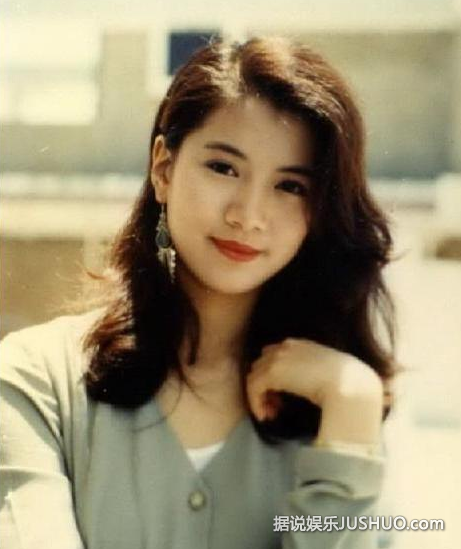 袁咏仪年轻时能秒杀Baby范爷十条街 绝对是纯天然美女