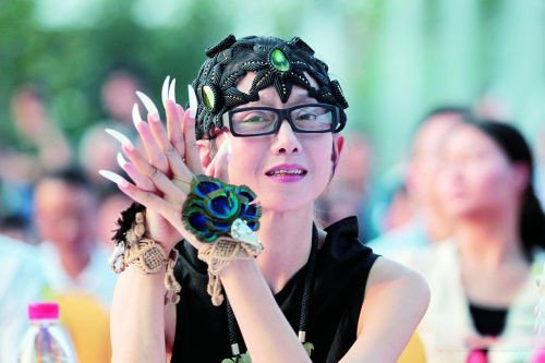 杨丽萍年轻时候的照片曝光 难掩唯美的民族风 杨丽萍年轻时候的照片曝光 难掩唯美的民族风