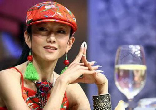 杨丽萍年轻时候的照片曝光 难掩唯美的民族风 杨丽萍年轻时候的照片曝光 难掩唯美的民族风