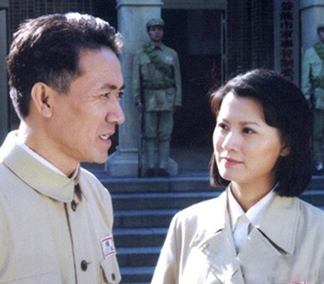 亮剑李幼斌老婆是谁? 两人的感情生活大曝光 亮剑李幼斌老婆是谁? 两人的感情生活大曝光